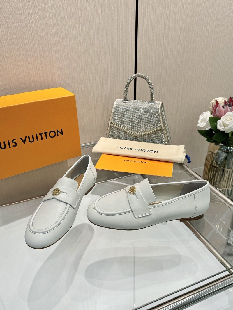 l0vis Vvtt0n loafers